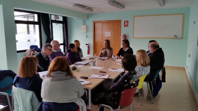 Primeros pasos en el diseño de la red AntiRumores