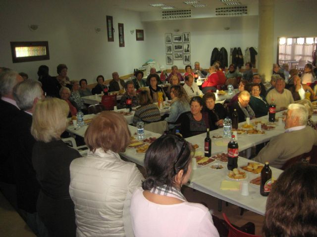 Quinto aniversario de local de Mayores de Santa Ana