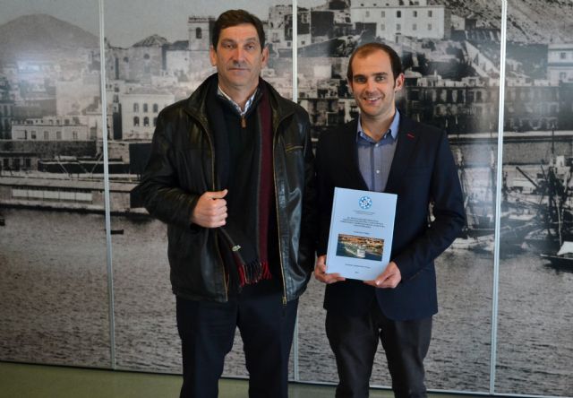 Una tesis apuesta por promocionar la ciudad y su entorno geográfico para captar escalas de cruceros