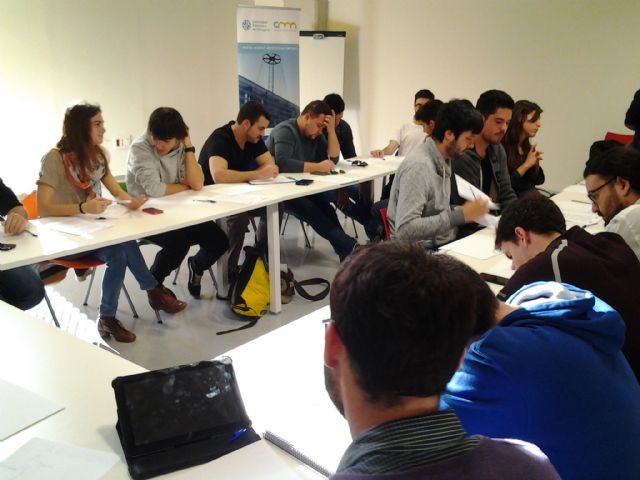 YUZZ arranca en la UPCT brindando formación y apoyo a 25 jóvenes con ideas de negocio