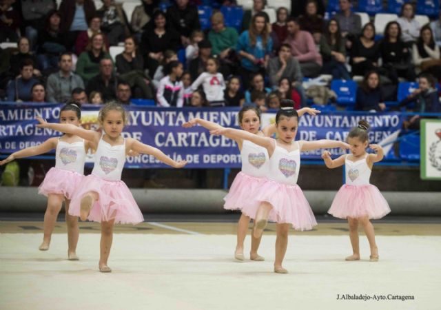 Noventa equipos en la XXXV Competición Escolar de Gimnasia Rítmica
