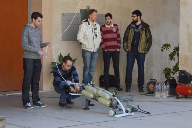 Atravesar el patio de Industriales en 4 segundos con vehículos de propulsión a chorro