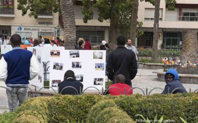 La interculturalidad se dio cita en la Plaza de la Merced