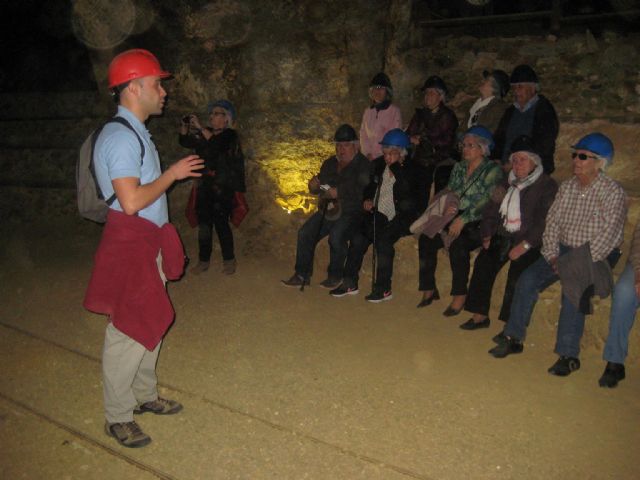 Los mayores continúan profundizando en Cartagena y su historia