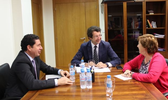 La Comunidad acuerda un calendario de trabajo con el Ayuntamiento de Cartagena y la Autoridad Portuaria para avanzar en el proyecto ´Puerto Home´