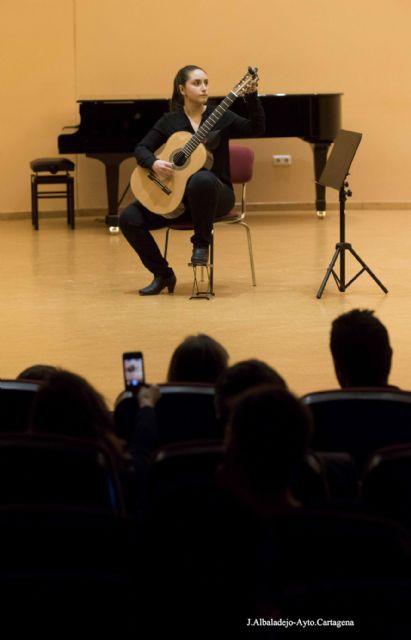 La modalidad de Guitarra puso el broche a las semifinales de Entre Cuerdas y Metales