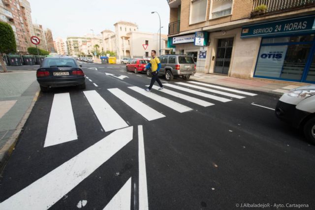 El Ayuntamiento asfalta varias calles de Santa Ana