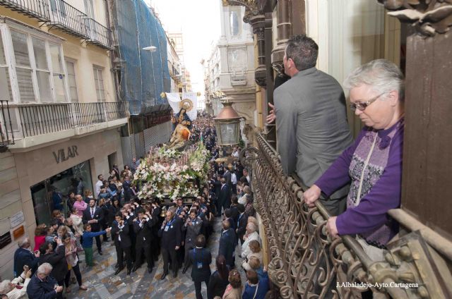 Más de dos mil portapasos se turnaron para llevar a su Patrona