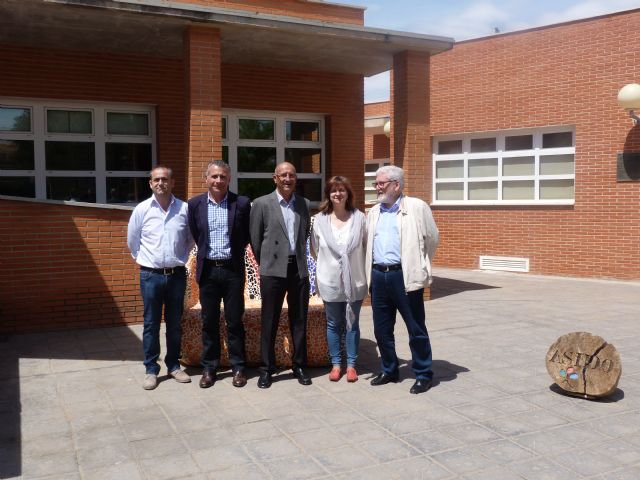 La eurodiputada Paloma López señala que 'Ganar Cartagena es la única apuesta clara por el empleo y los servicios públicos'