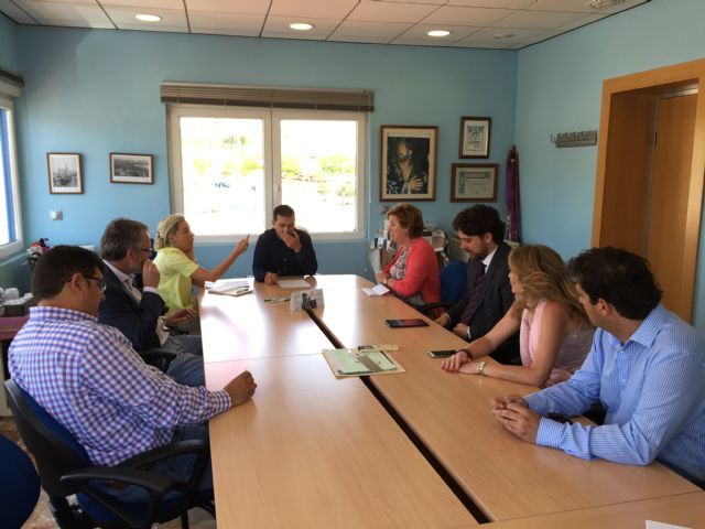 Barreiro anuncia que nombrará un concejal responsable en materia de pesca