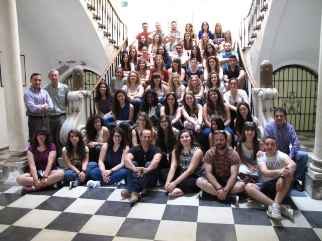 Alumnos de la Universidad de Murcia visitan La Milagrosa
