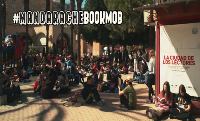 MandaracheBookmob congregará hoy a cientos de lectores en Madrid y Cartagena