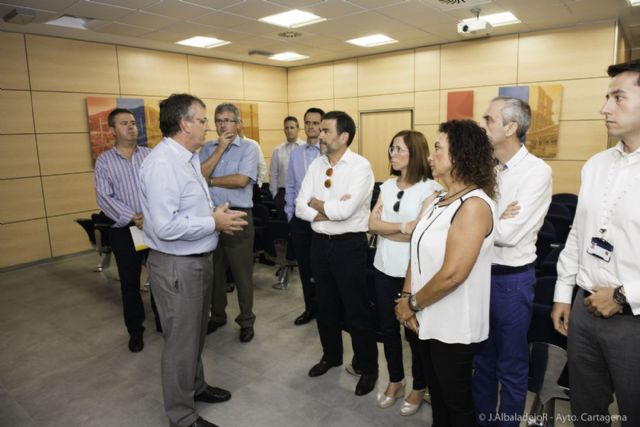 El alcalde y la vicealcaldesa de Cartagena visitan las instalaciones de Repsol