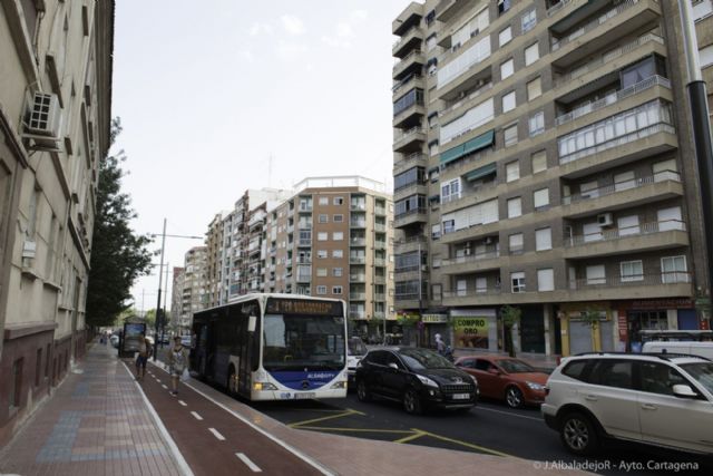 La nueva dársena de autobuses de Capitanes Ripoll ya está en marcha