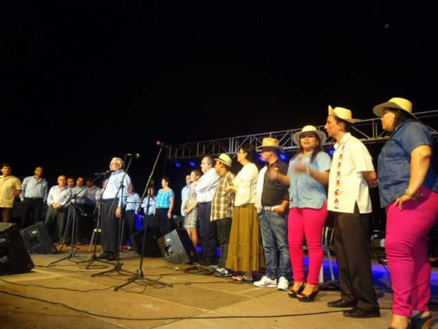 Trovalia inició su andadura con un gran espectáculo en Cabo de Palos