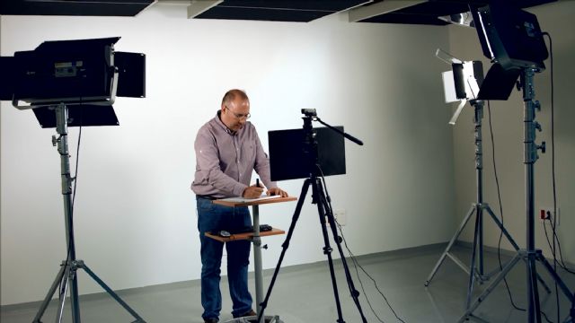 El profesor de la UPCT Juan Medina supera los 50.000 usuarios inscritos en sus cursos de matemáticas gratuitos