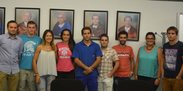 El prototipo de submarino solar de alumnos de la UPCT fomenta el interés de las empresas