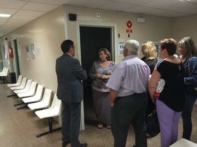 José López se une a las reivindicaciones de los usuarios del Centro de Salud de San Antón