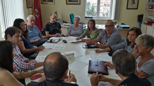 La Mesa del Manifiesto Fénix avanza en las prioridades marcadas por los vecinos