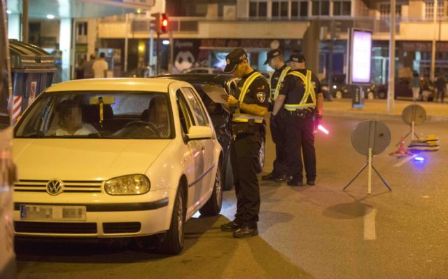 La Policía de Tráfico realizará controles de alcoholemia en la noche de este jueves