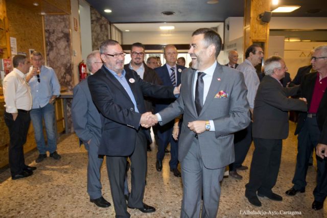 Un monumento para recordar a los aprendices de Bazán