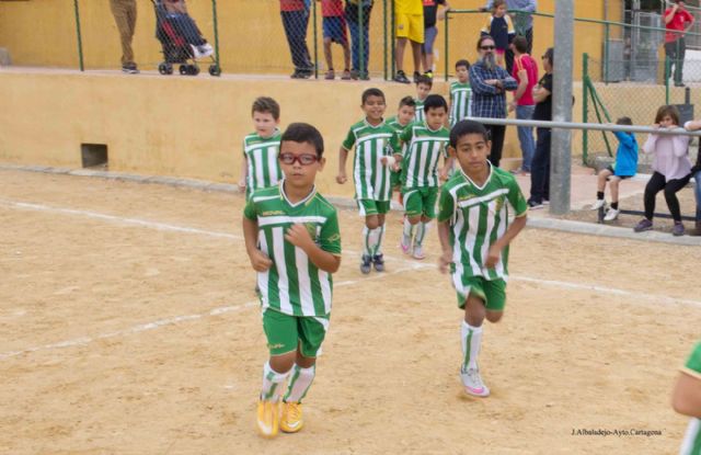 Ricardo Segado dio el pistoletazo de salida a la Liga local de fútbol base