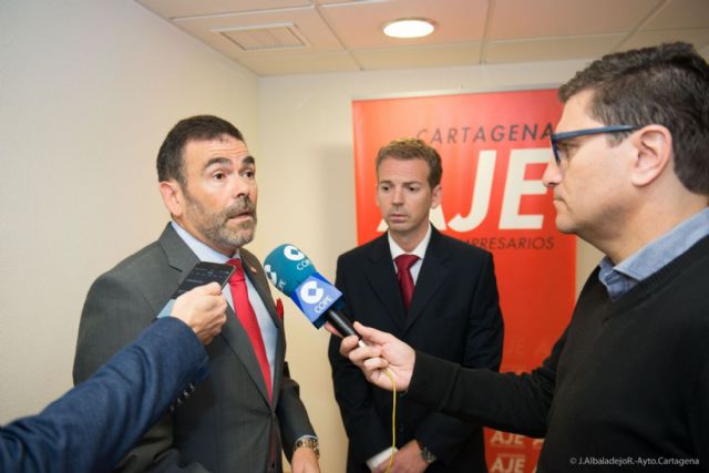 López y Castejón respaldan a AJE como motor del espíritu emprendedor en Cartagena