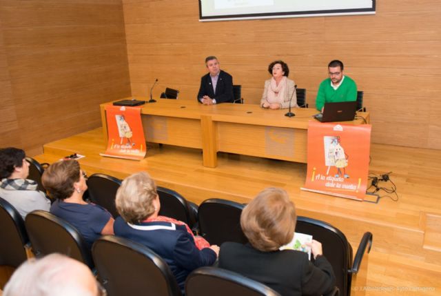 Francisco Calderón anima a una compra informada y responsable