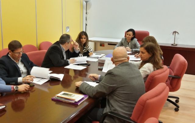 La Mesa de Contratación adjudica el alumbrado navideño