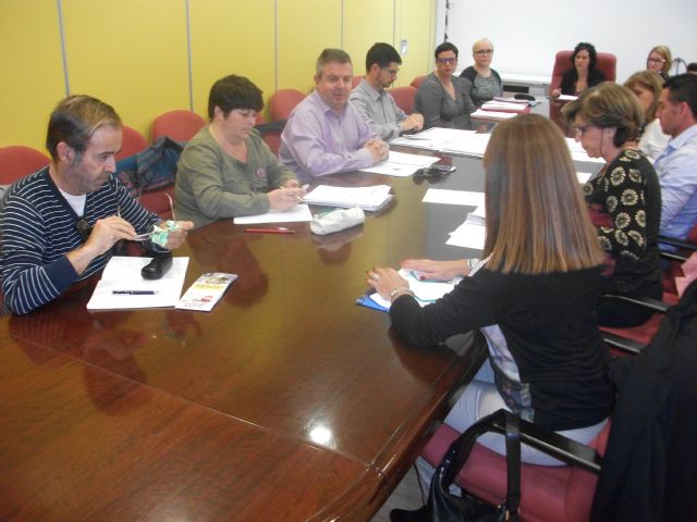 La Mesa de Bienestar Animal configura sus dos equipos de trabajo