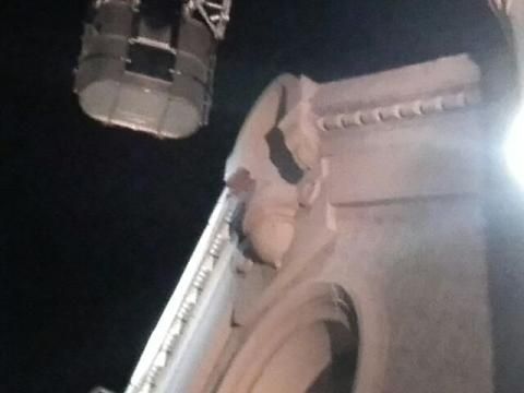 La caída de unos cascotes obliga a balizar la Iglesia de Santo Domingo