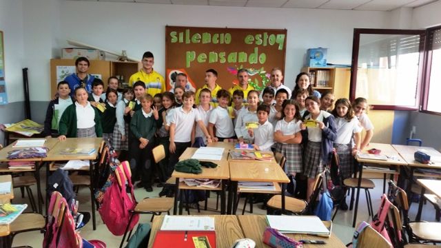 Javi Matía, Rahali y Sergio López de visita a colegios con el programa ADE
