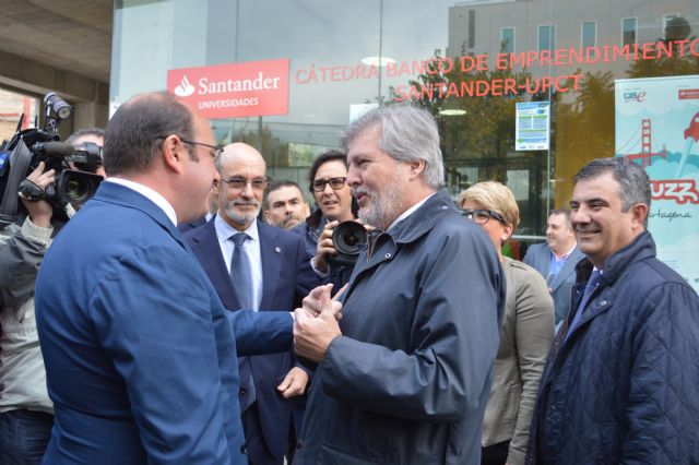 El ministro de Educación reconoce el valor de la Red de Cátedras de la UPCT para crear empleo y fomentar el talento