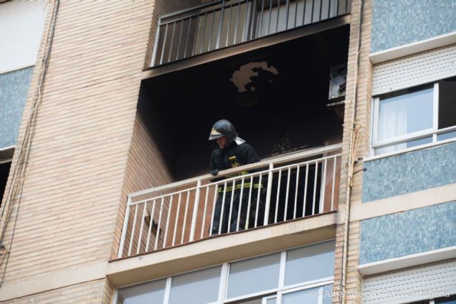 Un radiador eléctrico provoca un incendio en una vivienda de la calle del Parque