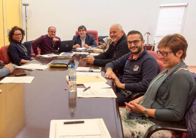 El equipo de gobierno acuerda una oferta de empleo público de 200 plazas para 2015