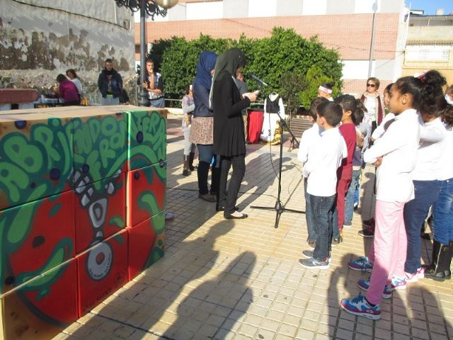 El barrio de San Antón celebró con actividades el Día Internacional del Migrante