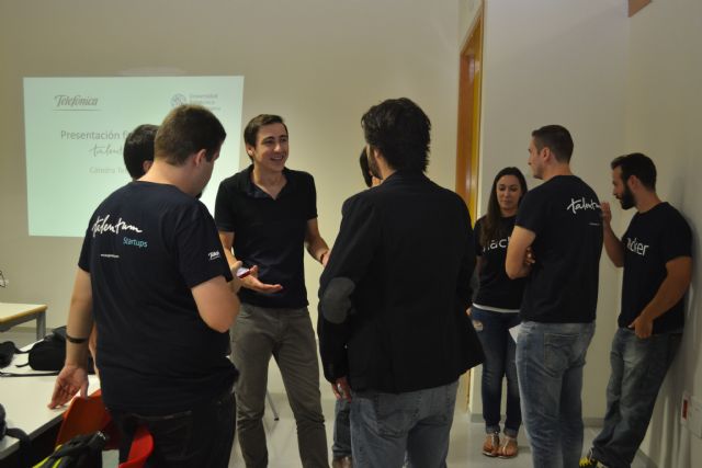 La Cátedra de Telefónica en la UPCT beca los proyectos tecnológicos de 15 estudiantes