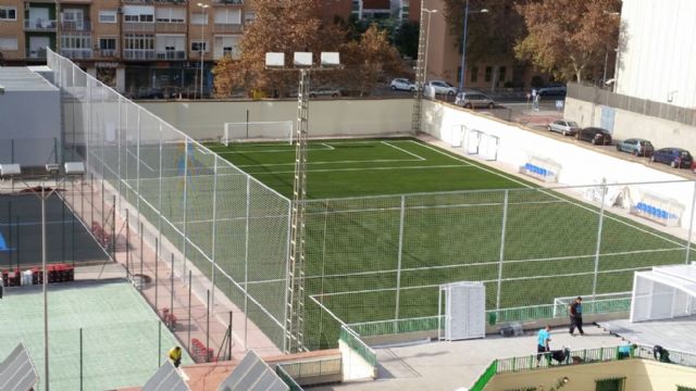 Vicente del Bosque inaugura las nuevas instalaciones deportivas de la UPCT en la Casa de la Juventud