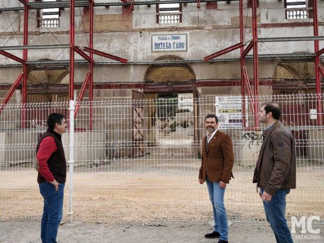 MC supervisa el inicio de los trabajos de recuperación del Anfiteatro Romano, iniciativa impulsada durante su Gobierno