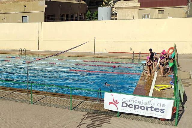 La Concejalía de Deportes entrega los diplomas de la campaña de verano de natación del mes de junio