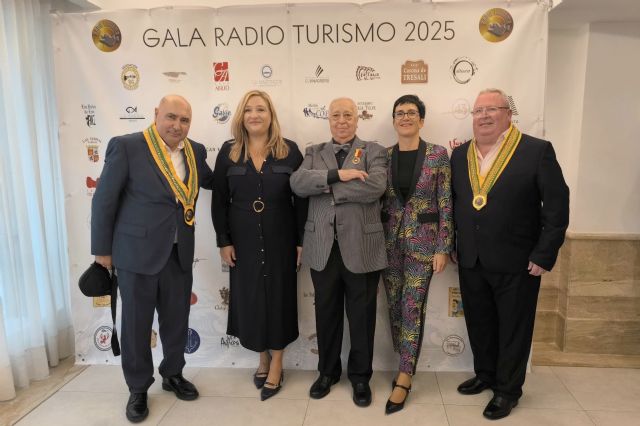 Más de 300 personas asisten en Cartagena a los ‘Premios Nacionales de Radio Turismo y de Gastronomía 2025’