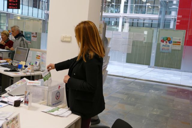 Los primeros cien ciudadanos ya han votado sus proyectos favoritos de los Presupuestos Participativos