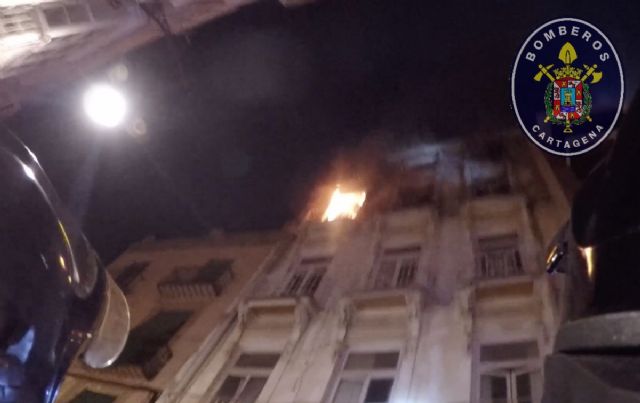 Ocho personas desalojadas en un incendio en la Plaza de San Francisco