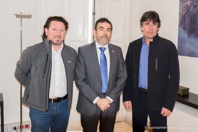 El Ayutamiento colaborará en la mejora de la señalización y el acceso al circuito de velocidad