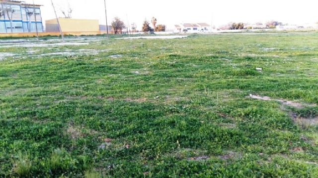 Infraestructuras y vecinos de Miranda consensuan los usos a dar a una parcela municipal de 4.000 metros cuadrados