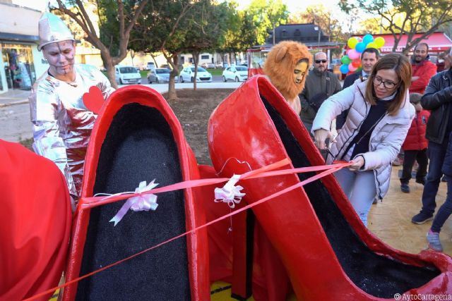 Un parque infantil de cuento en el Polígono de Santa Ana