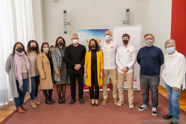 Jimbee Cartagena y CEIP Stella Maris, unidos contra el absentismo escolar