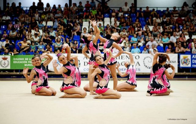 El pabellon Wsell de Guimbarda acoge la XXXVII Competicion Escolar de Conjuntos de Gimnasia Ritmica