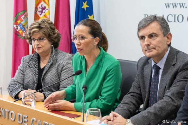 Ayuntamiento y Fomento acuerdan la recuperación del Anfiteatro Romano