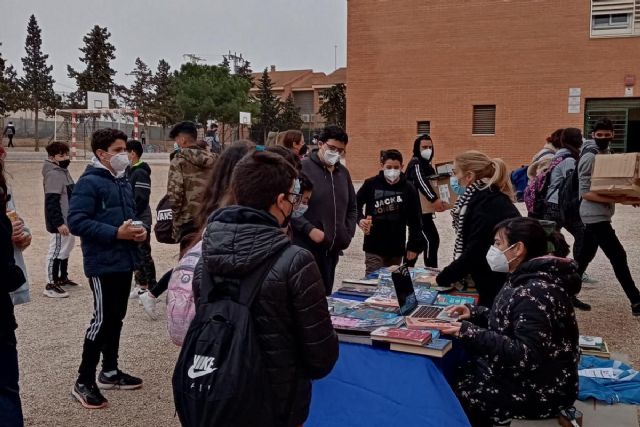 ´Bibliopatio´ recibe una gran acogida en el IES San Isidoro